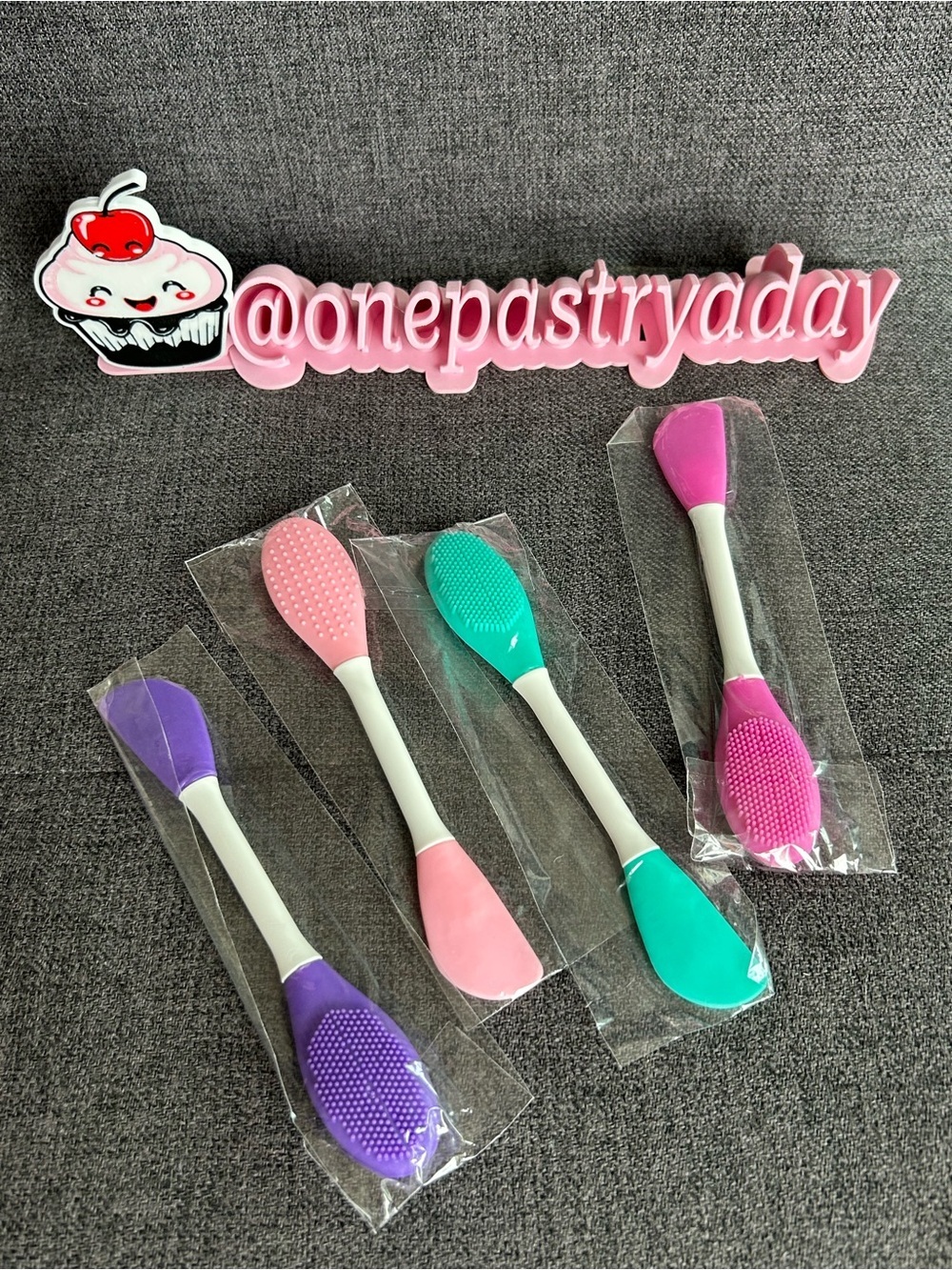 Silicone Dual-Ended Facial Spatula, Cleansing / Exfoliating Brush - Choice Color